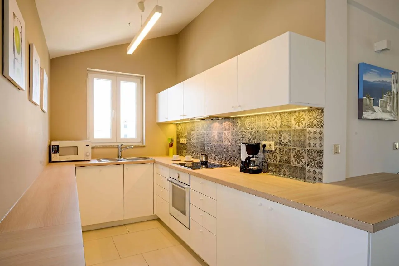 Apartment Miran Malinska 0*,  Croácia