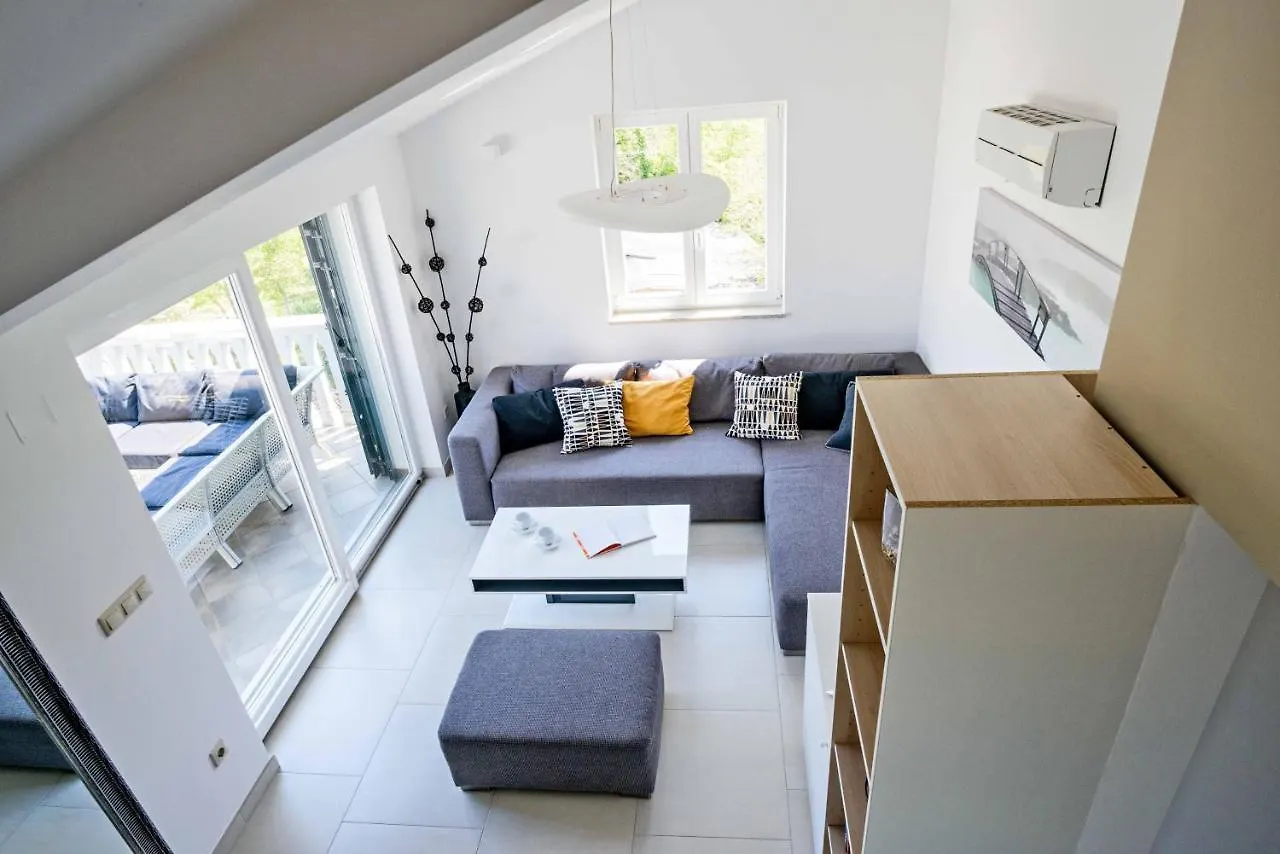 Apartment Miran مالينسكا كرواتيا