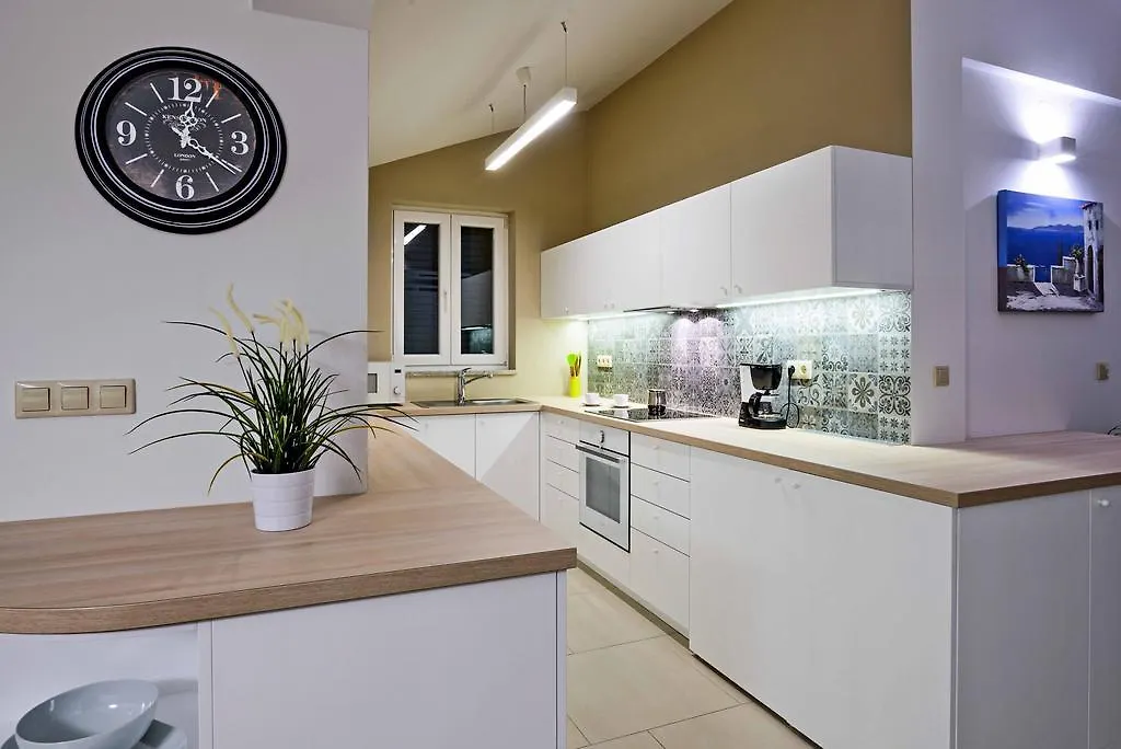 Apartment Miran مالينسكا كرواتيا