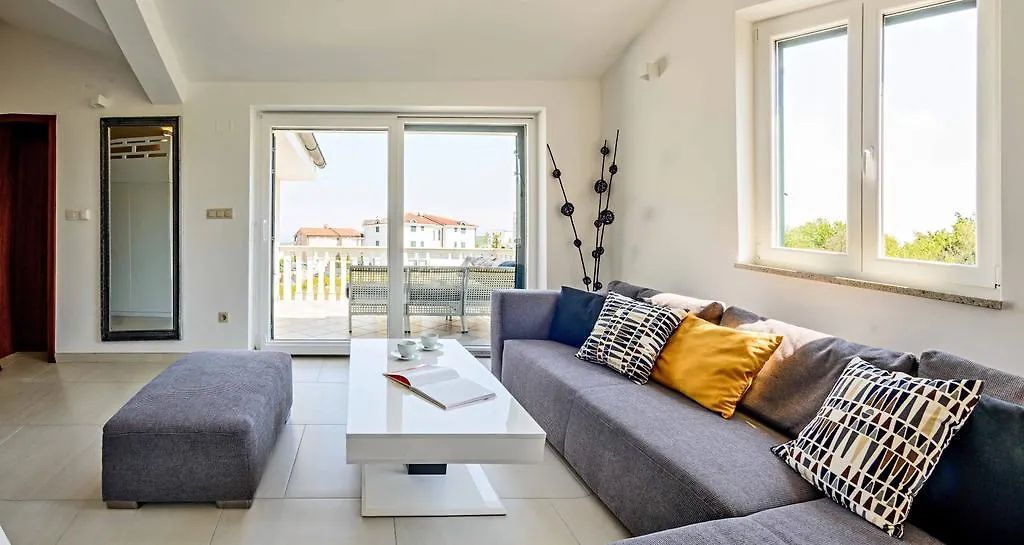 Apartment Miran Malinska
