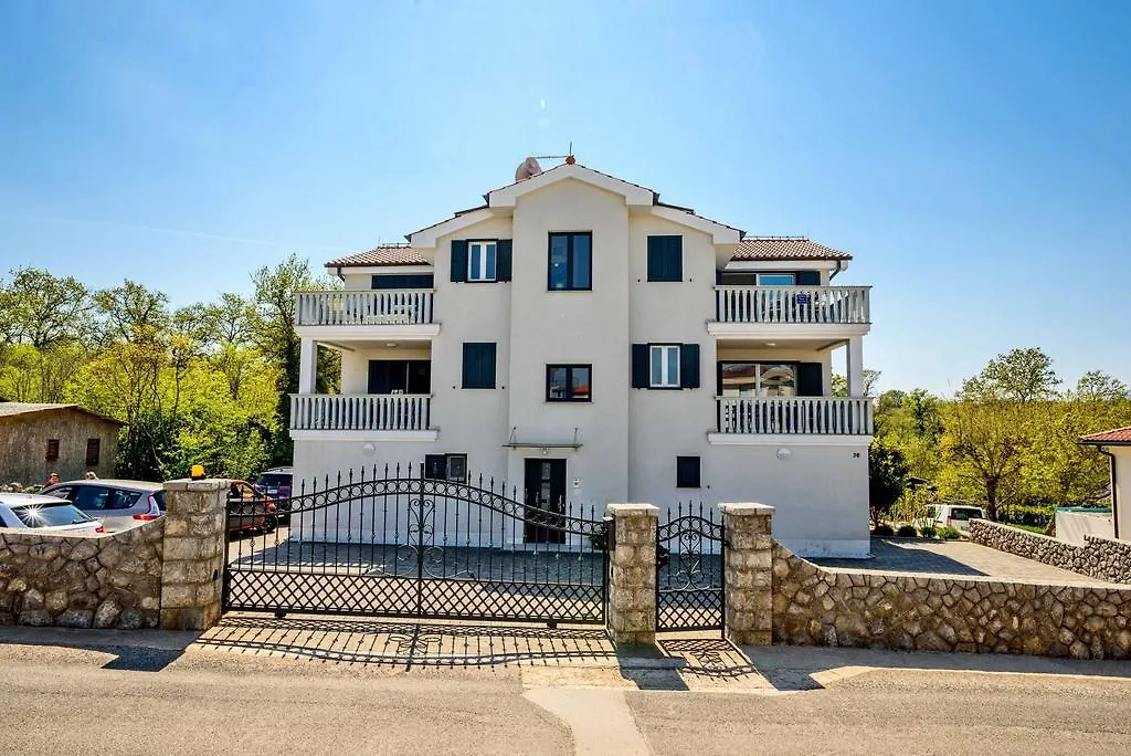 Apartment Miran مالينسكا